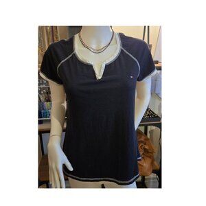 Navy Blue Tommy Hilfiger V-neck t-shirt medium